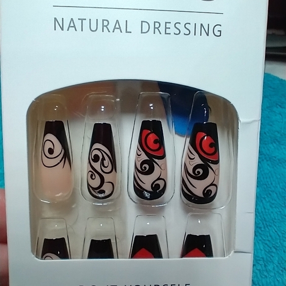 Press on nails swirl black red nude set - Picture 2 of 2